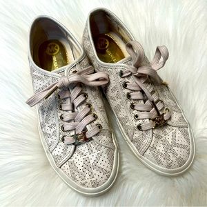 Michael Kors Logo Off white/cream tennis shoes with gold hardware